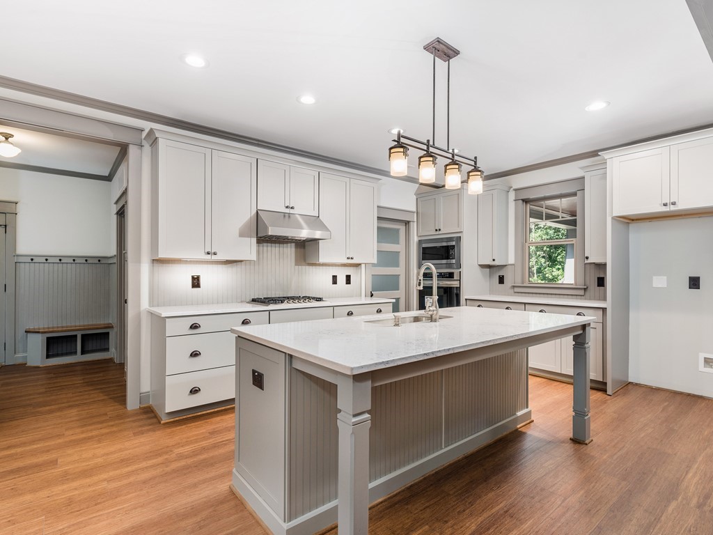 Chapel Ridge custom kitchen