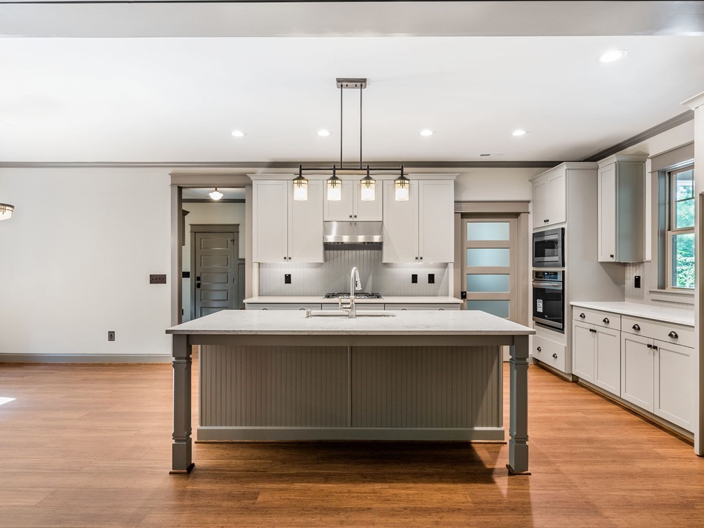 Chapel Ridge custom kitchen