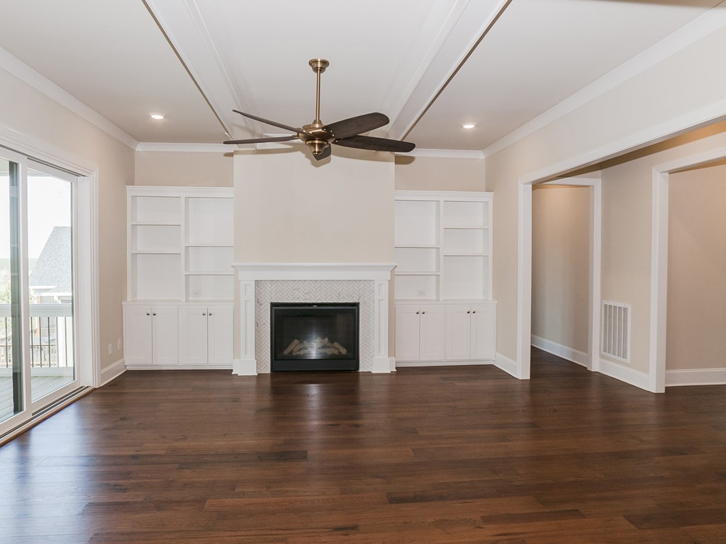 028_Family Room
