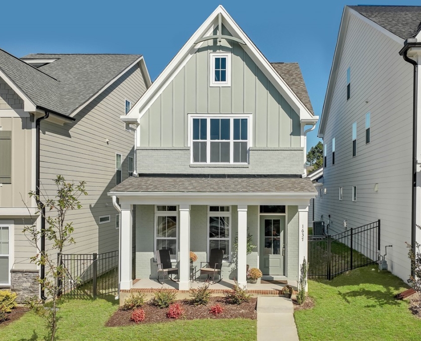 Charleston Traditions | 1,941 sq ft, 3 Bedrooms/2.5 Baths