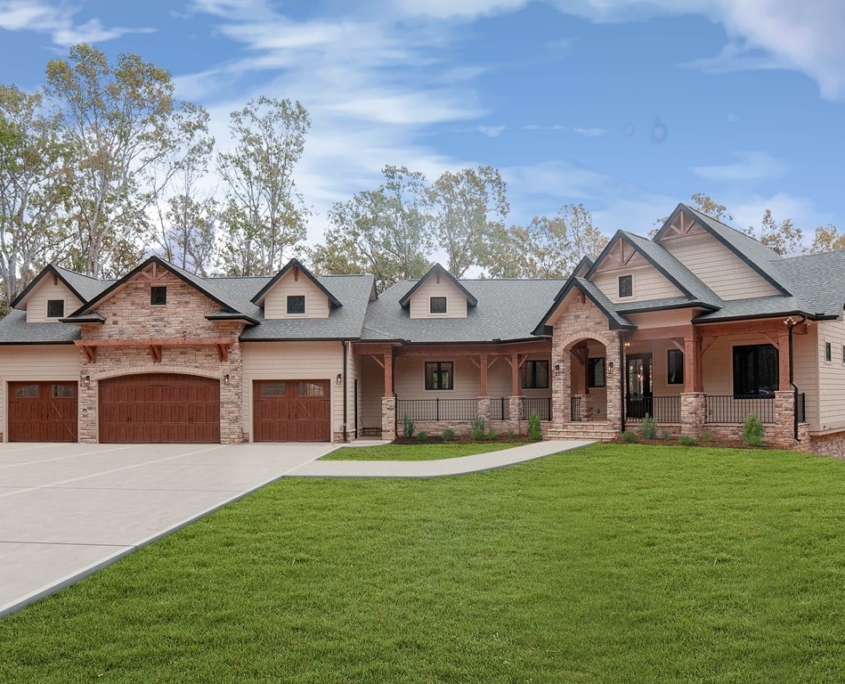 Pittsboro Build-to-Suit | 4,143 sq ft, 4 Bedrooms/4.5 Baths