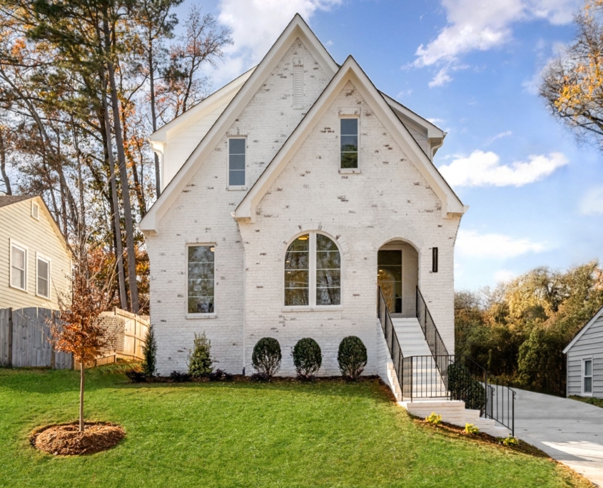 3,460 sq ft, 5 Bedrooms/4.5 Baths Downtown Durham Custom Home