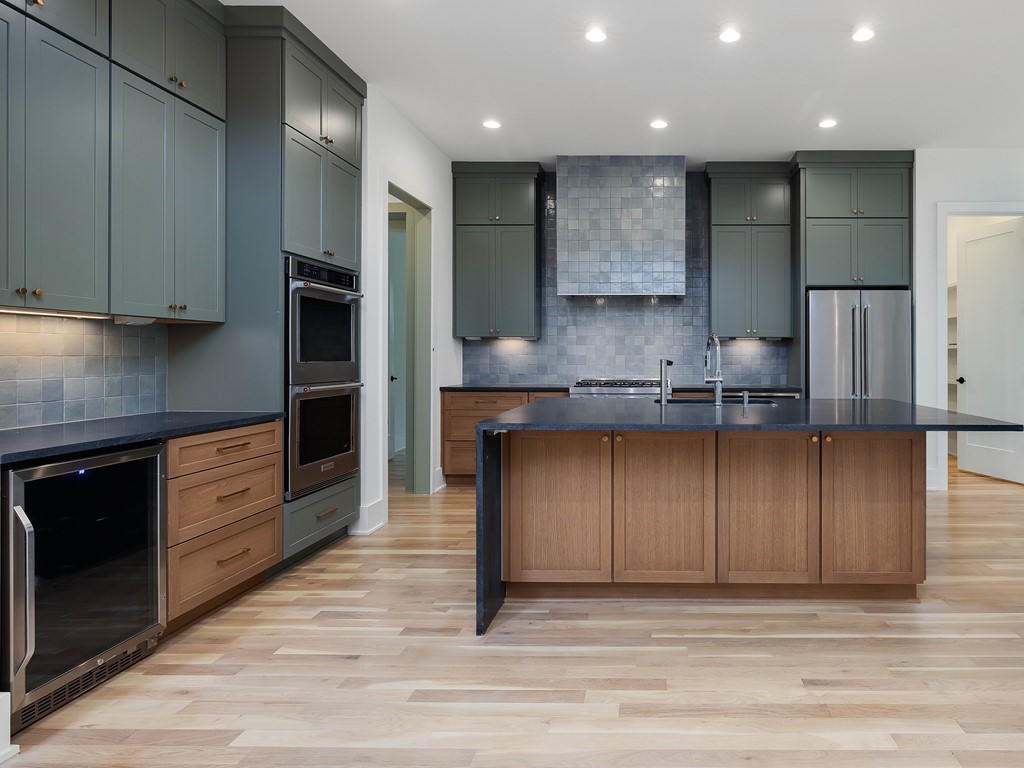 Dennis Ave, custom kitchen