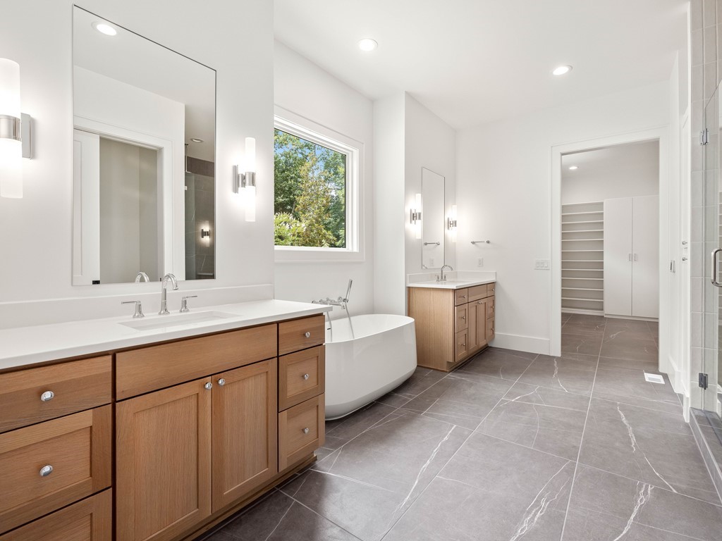 Golfers View primary bath